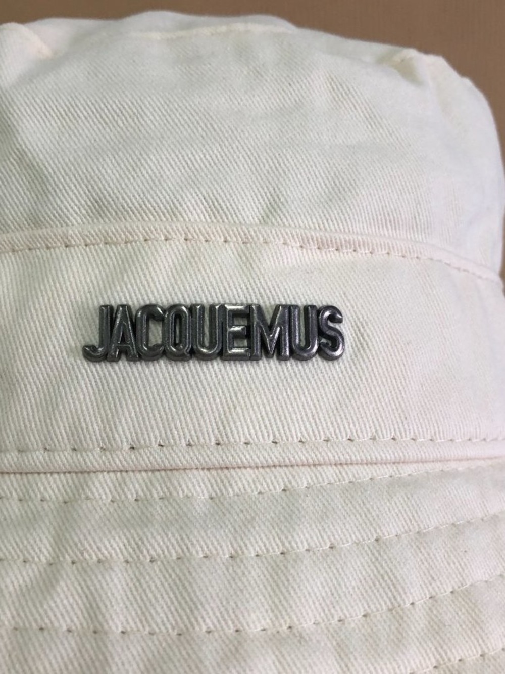 Jacquemus Cream Frayed-Edge Bucket Hat - Picture 7 of 10